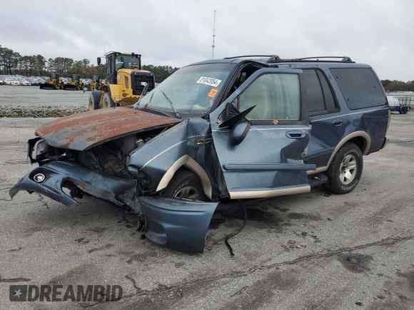1998 Ford Expedition XLT with VIN 1FMRU17L6WLB49582, listed as a Copart auction lot 81042054 with 254,663 mi miles and Salvage Title. Bid and sale history available at carsss.com. Image 1.
