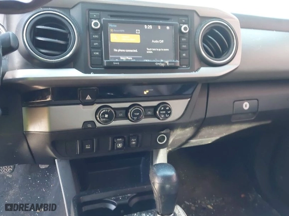 2018 Toyota Tacoma SR5 with VIN 3TMAZ5CN6JM067036, listed as a IAAI auction lot 41332174 with NaN miles. Bid and sale history available at carsss.com. Image 22.