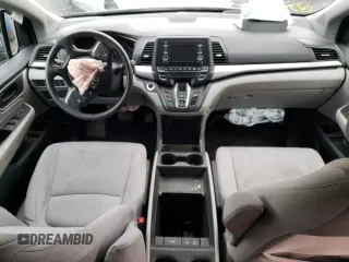 2018 Honda Odyssey LX with VIN 5FNRL6H27JB043695, listed as a Copart auction lot 83635584 with 83,604 mi miles and Salvage Title. Bid and sale history available at carsss.com. Image 8.