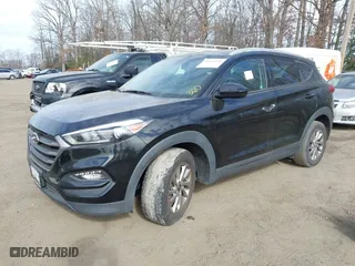 2016 Hyundai Tucson SE with VIN KM8J3CA42GU168610, listed as a IAAI auction lot 41639335 with 86,920 mi miles. Bid and sale history available at carsss.com. Image 2.