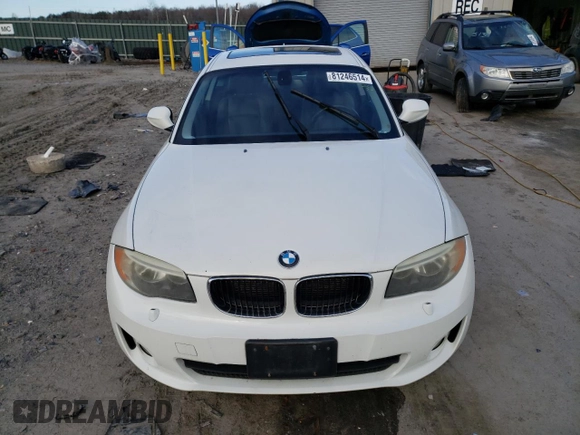 2012 BMW 1 Series 128i z VIN WBAUP9C56CVS94212, wystawiony jako Copart lot #81246514 z przebiegiem Nie podano mil oraz Czysty tytuł • Clean title. Historia ofert i sprzedaży dostępna na DreamBid. Obrazek 5.