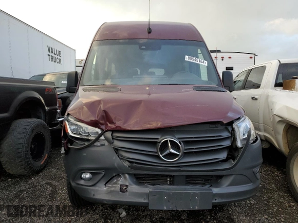 2022 Mercedes-Benz Sprinter with VIN W1Z4DFHY9NT090071, listed as a Copart auction lot 80545164 with 32,695 mi miles and Salvage Title. Bid and sale history available at DreamBid. Image 5.