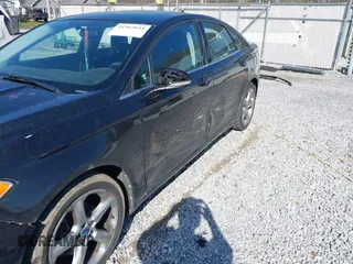 2013 Ford Fusion SE with VIN 3FA6P0HR6DR133608, listed as a IAAI auction lot 41962033 with 221,603 mi miles. Bid and sale history available at carsss.com. Image 6.