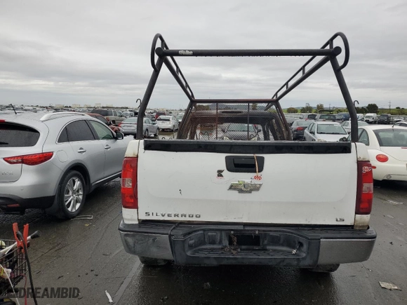 2007 Chevrolet Silverado 1500 LT w/1LT with VIN 1GCEC19J67E537807, listed as a Copart auction lot 86193784 with 0 mi miles and Non Repairable. Bid and sale history available at carsss.com. Image 6.
