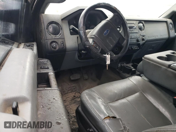 2013 Ford F-250 XLT with VIN 1FT7X2ATXDEA89535, listed as a Copart auction lot 45032825 with 304,653 mi miles and Clean title. Bid and sale history available at DreamBid. Image 8.