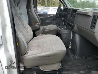 2006 GMC Savana Cargo Van with VIN 1GTGG29V361128837, listed as a Copart auction lot 83982074 with 0 mi miles and Salvage Title. Bid and sale history available at carsss.com. Image 7.