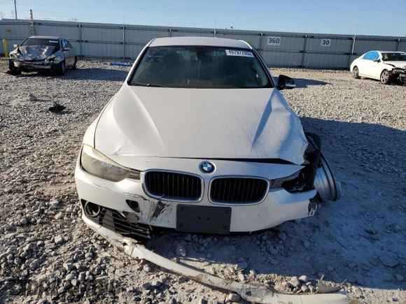 2015 BMW 3 Series 328i z VIN WBA3C1C58FP116657, wystawiony jako Copart lot #49797755 z przebiegiem Nie podano mil oraz Szkoda całkowita • Salvage title. Historia ofert i sprzedaży dostępna na DreamBid. Obrazek 5.