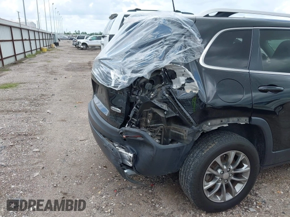 2019 Jeep Cherokee Latitude Plus with VIN 1C4PJLLX9KD333220, listed as a IAAI auction lot 42512218 with 81,064 mi miles and . Bid and sale history available at DreamBid. Image 6.