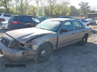 2006 Ford Police Interceptor с VIN 2FAFP71W36X107870, выставлен на аукционе IAAI как лот 42061587 с пробегом Не указан миль и . История ставок и продаж доступна на DreamBid. Изображение 17.