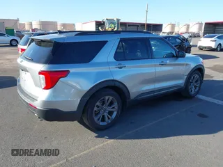 2021 Ford Explorer XLT with VIN 1FMSK7DH0MGB71478, listed as a IAAI auction lot 41495842 with 20,116 mi miles. Bid and sale history available at carsss.com. Image 4.