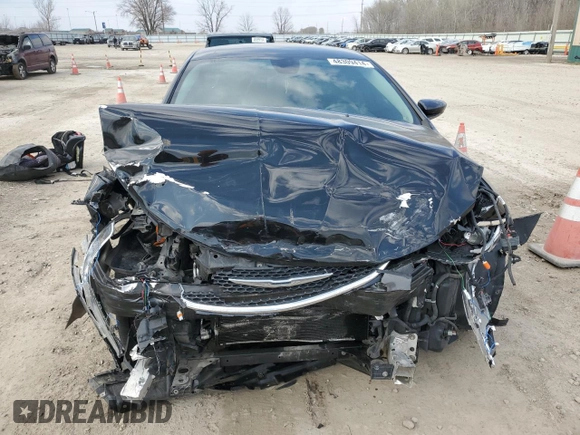 2015 Chrysler 200 Limited z VIN 1C3CCCAG2FN516524, wystawiony jako Copart lot #48309414 z przebiegiem 168 517 mil mil oraz Szkoda całkowita • Salvage title. Historia ofert i sprzedaży dostępna na DreamBid. Obrazek 5.