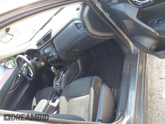 2018 Nissan Rogue SV with VIN KNMAT2MVXJP519711, listed as a IAAI auction lot 41961816 with 216,545 mi miles and . Bid and sale history available at carsss.com. Image 5.