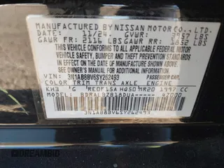2025 Nissan Sentra S with VIN 3N1AB8BV6SY262493, listed as a IAAI auction lot 41392051 with 942 mi miles and . Bid and sale history available at DreamBid. Image 9.
