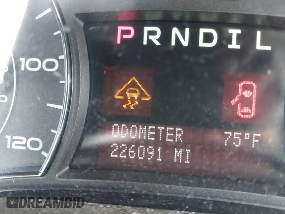 2007 Pontiac Torrent with VIN 2CKDL73F076068004, listed as a IAAI auction lot 42106475 with 226,091 mi miles. Bid and sale history available at carsss.com. Image 7.