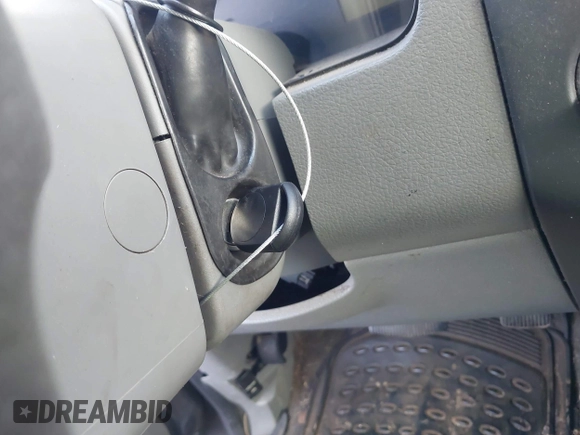 2005 Ford F-150 STX with VIN 1FTRX12W55NB96330, listed as a IAAI auction lot 42511439 with 234,959 mi miles and . Bid and sale history available at DreamBid. Image 11.