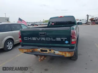 2004 Chevrolet Silverado 2500 LS with VIN 1GCGK29U84E311873, listed as a IAAI auction lot 42096136 with 268,581 mi miles. Bid and sale history available at carsss.com. Image 16.