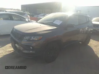 2022 Jeep Compass Latitude with VIN 3C4NJDBBXNT166223, listed as a IAAI auction lot 40627801 with 30,340 mi miles and . Bid and sale history available at DreamBid. Image 18.