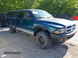 1999 Dodge Dakota SLT with VIN 1B7GG22X3XS104979, listed as a IAAI auction lot 42599452 with 184,389 mi miles and . Bid and sale history available at DreamBid. Image 1.