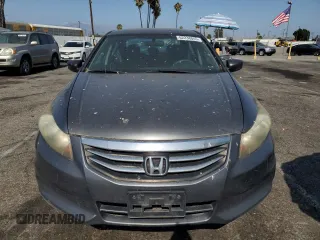 2011 Honda Accord LX z VIN 1HGCP2F36BA112001, wystawiony jako Copart lot #62238045 z przebiegiem 179 469 mil mil oraz Czysty tytuł • Clean title. Historia ofert i sprzedaży dostępna na DreamBid. Obrazek 5.