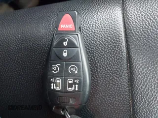 2018 Dodge Grand Caravan SXT z VIN 2C4RDGCGXJR298710, wystawiony jako IAAI lot #41933213 z przebiegiem 259 904 mil mil oraz . Historia ofert i sprzedaży dostępna na DreamBid. Obrazek 11.