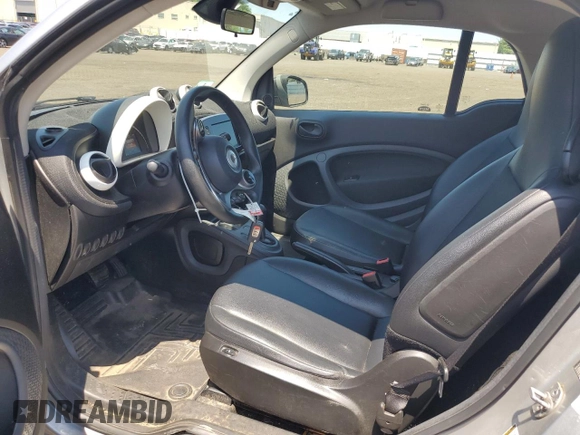 2016 Smart fortwo Passion with VIN WMEFJ5DA5GK123218, listed as a Copart auction lot 58978095 with 73,608 mi miles and Salvage title. Bid and sale history available at DreamBid. Image 7.