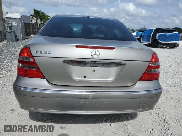 2003 Mercedes-Benz E 320 z VIN WDBUF65J63A194440, wystawiony jako Copart lot #57824905 z przebiegiem Nie podano mil oraz Szkoda całkowita • Salvage title. Historia ofert i sprzedaży dostępna na DreamBid. Obrazek 6.