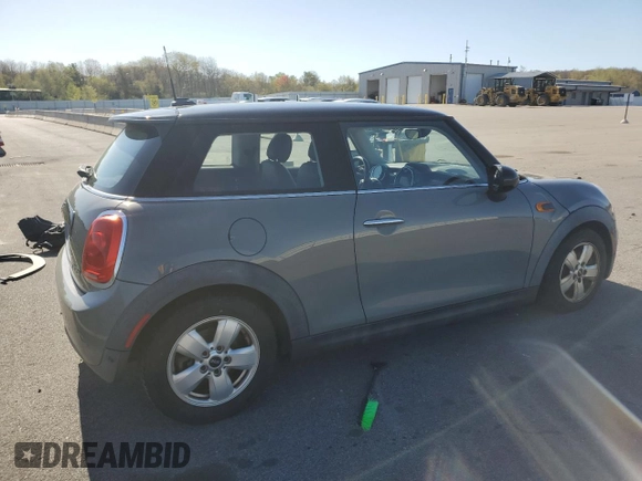 2018 MINI Hardtop Cooper with VIN WMWXP5C54J2G61440, listed as a Copart auction lot 54692875 with 63,703 mi miles and Clean title. Bid and sale history available at DreamBid. Image 3.