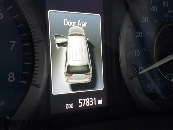 2020 Toyota Sienna XLE Auto Access Seat with VIN 5TDYZ3DC0LS024542, listed as a IAAI auction lot 41747243 with 57,831 mi miles and . Bid and sale history available at DreamBid. Image 15.