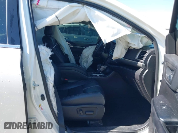 2018 Toyota Highlander SE with VIN 5TDKZRFH1JS288819, listed as a IAAI auction lot 42037923 with 88,273 mi miles and . Bid and sale history available at DreamBid. Image 5.