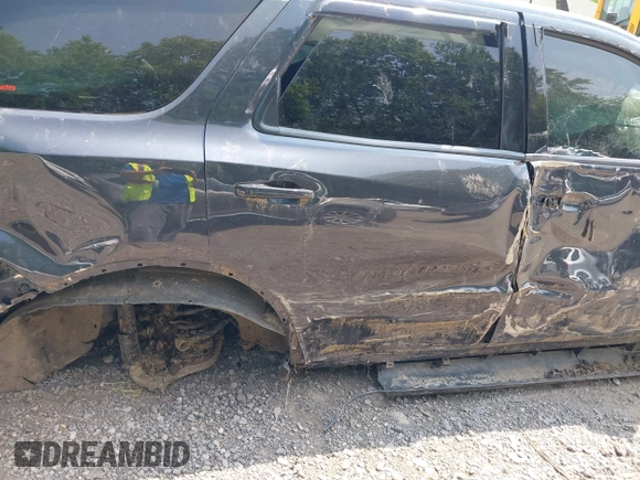 2015 Dodge Durango R/T with VIN 1C4SDJCT1FC832916, listed as a IAAI auction lot 42401260 with Not provided miles and . Bid and sale history available at DreamBid. Image 11.