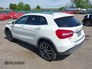 2017 Mercedes-Benz GLA 250 z VIN WDCTG4GB6HJ305946, wystawiony jako IAAI lot #42154730 z przebiegiem 120 784 mil mil oraz . Historia ofert i sprzedaży dostępna na DreamBid. Obrazek 3.