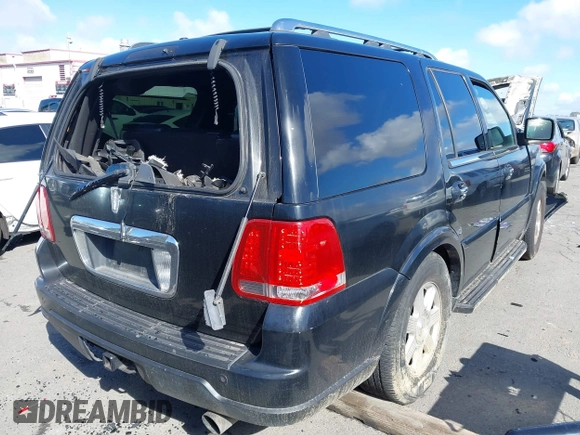 2006 Lincoln Navigator Luxury z VIN 5LMFU27546LJ23067, wystawiony jako IAAI lot #41593171 z przebiegiem Nie podano mil oraz . Historia ofert i sprzedaży dostępna na DreamBid. Obrazek 4.