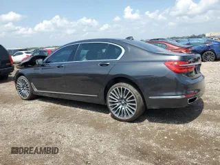 2016 BMW 7 Series 740i z VIN WBA7E2C57GG714564, wystawiony jako Copart lot #56186285 z przebiegiem 111 598 mil mil oraz Szkoda całkowita • Salvage title. Historia ofert i sprzedaży dostępna na DreamBid. Obrazek 2.