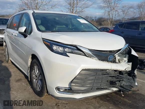 2024 Toyota Sienna XLE with VIN 5TDJSKFC6RS119094, listed as a IAAI auction lot 41434990 with 113,532 mi miles and . Bid and sale history available at DreamBid. Image 1.