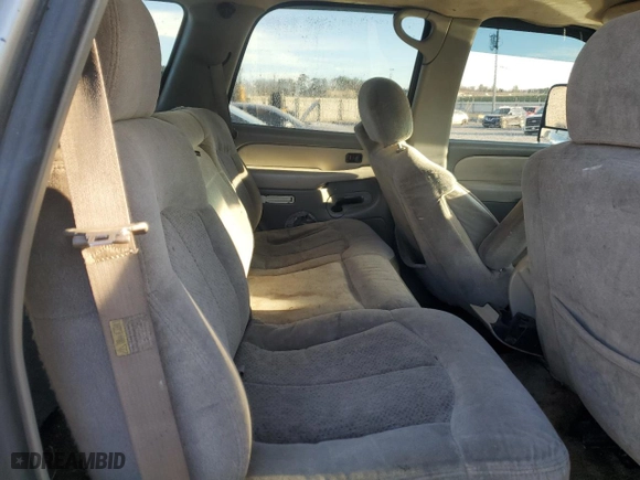 2001 Chevrolet Tahoe LT with VIN 1GNEC13T01R193506, listed as a Copart auction lot 48208405 with 300,598 mi miles and Salvage Title. Bid and sale history available at carsss.com. Image 11.