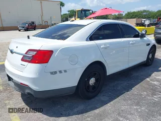 2015 Ford Police Interceptor с VIN 1FAHP2L82FG129083, выставлен на аукционе IAAI как лот 41973234 с пробегом 92 800 миль миль и . История ставок и продаж доступна на DreamBid. Изображение 4.