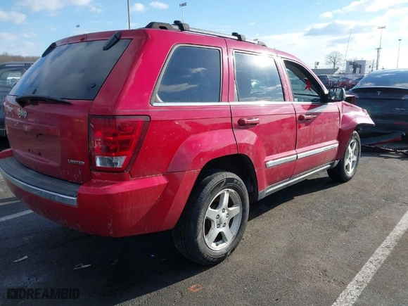 2005 Jeep Grand Cherokee Limited with VIN 1J4HR58N15C552905, listed as a IAAI auction lot 41520319 with 123,639 mi miles. Bid and sale history available at carsss.com. Image 4.