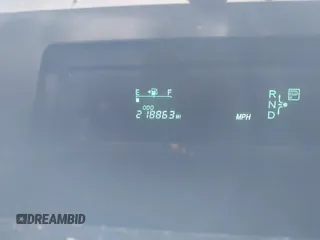 2004 Toyota Prius z VIN JTDKB20U440028214, wystawiony jako IAAI lot #42496772 z przebiegiem 218 863 mil mil oraz . Historia ofert i sprzedaży dostępna na DreamBid. Obrazek 7.