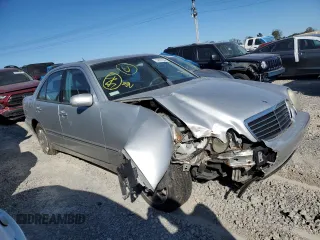 2001 Mercedes-Benz E-Class with VIN WDBJF65J11B294200, listed as a Copart auction lot 73831854 with 117,441 mi miles and Salvage Title. Bid and sale history available at carsss.com. Image 4.