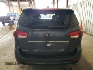 2016 Kia Sedona LX with VIN KNDMB5C17G6215489, listed as a Copart auction lot 71774924 with 86,472 mi miles and Salvage Title. Bid and sale history available at carsss.com. Image 6.