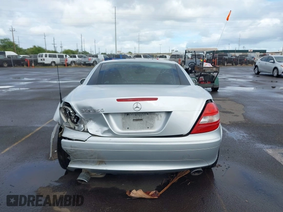 2005 Mercedes-Benz SLK 230/320 с VIN WDBWK56F35F045143, выставлен на аукционе IAAI как лот 42014710 с пробегом 96 868 миль миль и . История ставок и продаж доступна на DreamBid. Изображение 16.