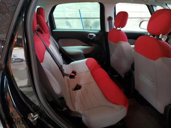 2014 FIAT 500L Easy z VIN ZFBCFABH9EZ000959, wystawiony jako Copart lot #55606445 z przebiegiem 73 558 mil mil oraz Czysty tytuł • Clean title. Historia ofert i sprzedaży dostępna na DreamBid. Obrazek 11.