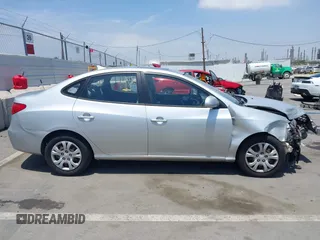 2009 Hyundai Elantra GLS z VIN KMHDU46D89U716718, wystawiony jako IAAI lot #42282841 z przebiegiem 130 843 mil mil oraz . Historia ofert i sprzedaży dostępna na DreamBid. Obrazek 13.