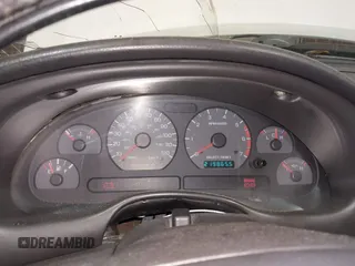 2000 Ford Mustang с VIN 1FAFP4049YF271931, выставлен на аукционе IAAI как лот 41984117 с пробегом 219 865 миль миль и . История ставок и продаж доступна на DreamBid. Изображение 7.
