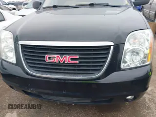 2014 GMC Yukon SLT with VIN 1GKS1CE02ER207447, listed as a IAAI auction lot 41604134 with 199,417 mi miles. Bid and sale history available at carsss.com. Image 6.