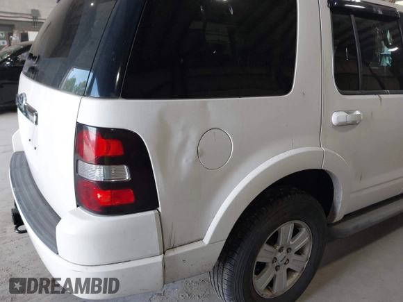 2010 Ford Explorer XLT с VIN 1FMEU7DE6AUA81150, выставлен на аукционе IAAI как лот 42612208 с пробегом 137 367 миль миль и . История ставок и продаж доступна на DreamBid. Изображение 6.