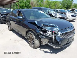 2017 Kia Cadenza Premium with VIN KNALC4J14H5041469, listed as a IAAI auction lot 42021353 with 127,081 mi miles. Bid and sale history available at carsss.com. Image 1.