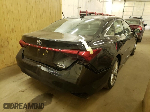 2021 Toyota Avalon Limited Hybrid z VIN 4T1CA1AB3MU001055, wystawiony jako Copart lot #62823372 z przebiegiem 14 776 mil mil oraz . Historia ofert i sprzedaży dostępna na DreamBid. Obrazek 4.