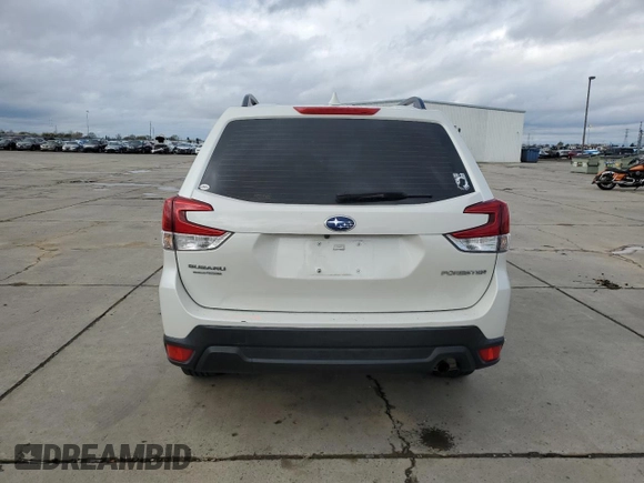 2020 Subaru Forester with VIN JF2SKADC1LH425005, listed as a Copart auction lot 49244375 with 32,177 mi miles and Salvage Title. Bid and sale history available at carsss.com. Image 6.
