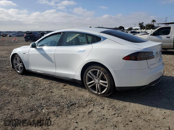 2013 Tesla Model S with VIN 5YJSA1CG2DFP17298, listed as a Copart auction lot 89166515 with 57,615 mi miles and Salvage Title. Bid and sale history available at carsss.com. Image 2.